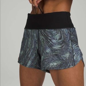 Lululemon Speed Up Mid-Rise Short 4"